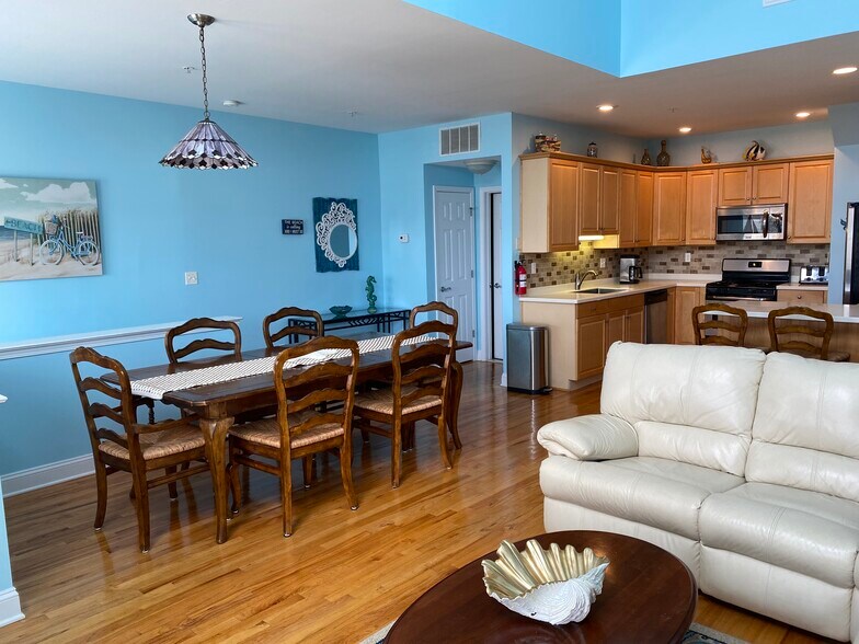 Dining Room - 15 Sumner Ave