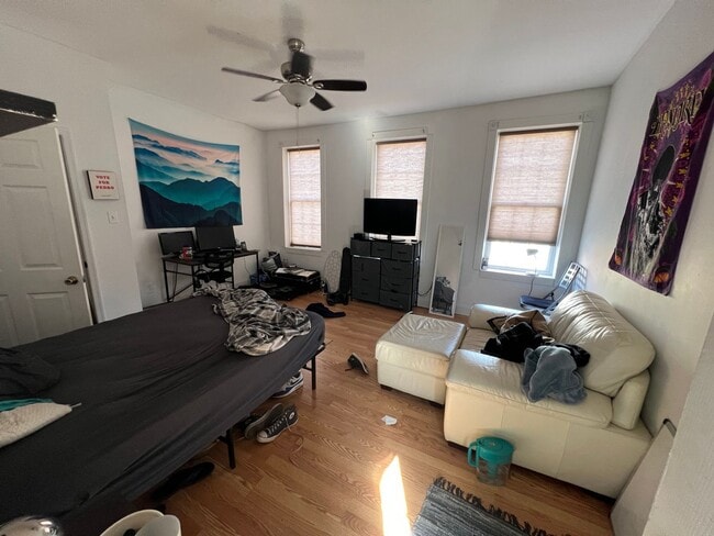 Building Photo - Very Spacious 4bdrm/2bth House on W CARY STREET in the Heart of VCU!!!