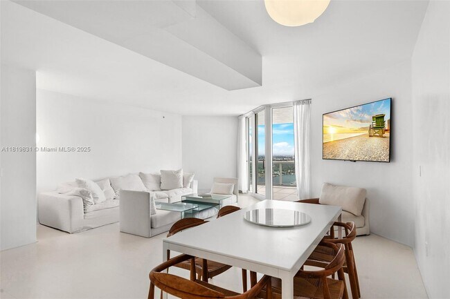Building Photo - 4779 Collins Ave