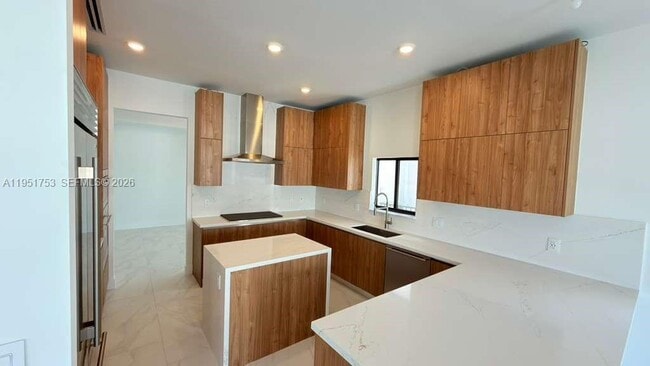 Building Photo - 19700 NE 14th Ave