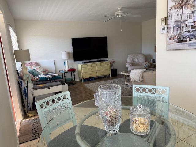 Building Photo - 2840 Lake Osborne Dr