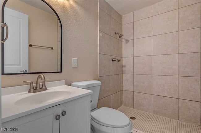 Building Photo - 6121 Edgewood Cir