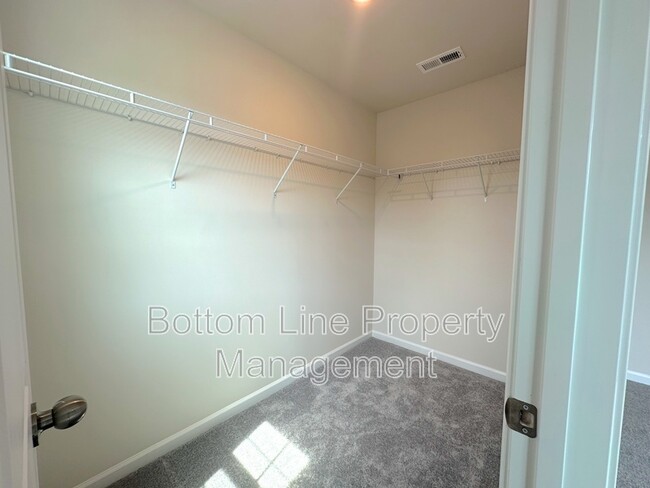 Building Photo - 4475 Potters Wheel Dr