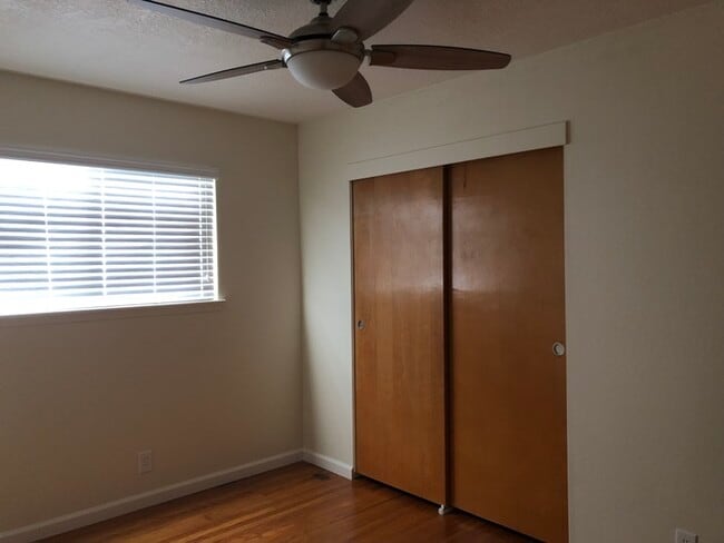 Building Photo - 9610 Sheldon Rd