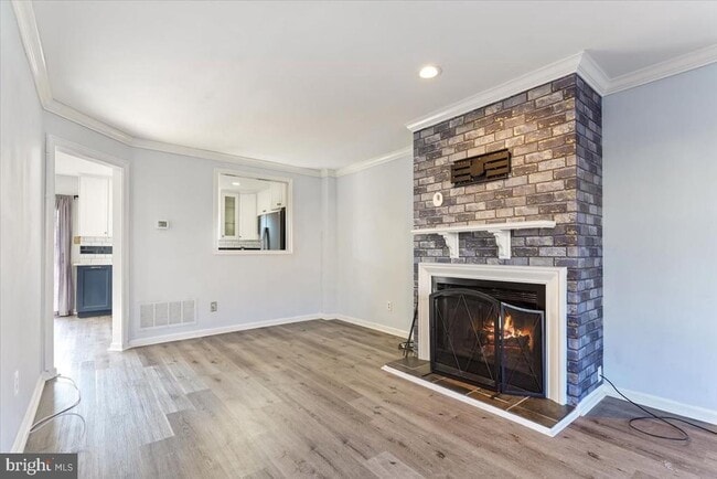 Building Photo - 1006 Asmore Way