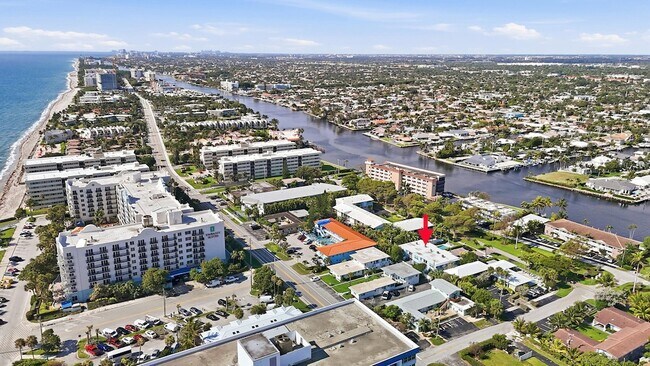 Building Photo - 842 SE 19th Ave