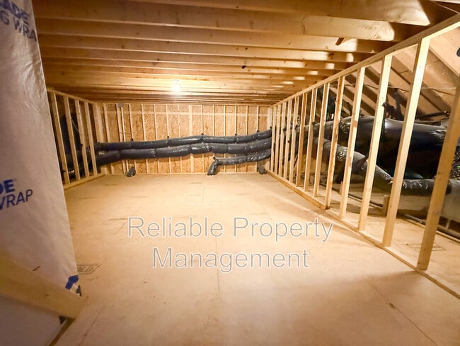 Building Photo - 945 Lynch Rd