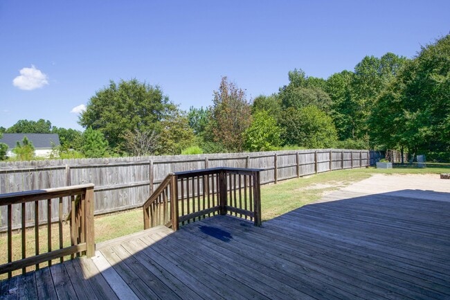 Building Photo - Adorable 3 bedroom 2 bath + Bonus in Raeford