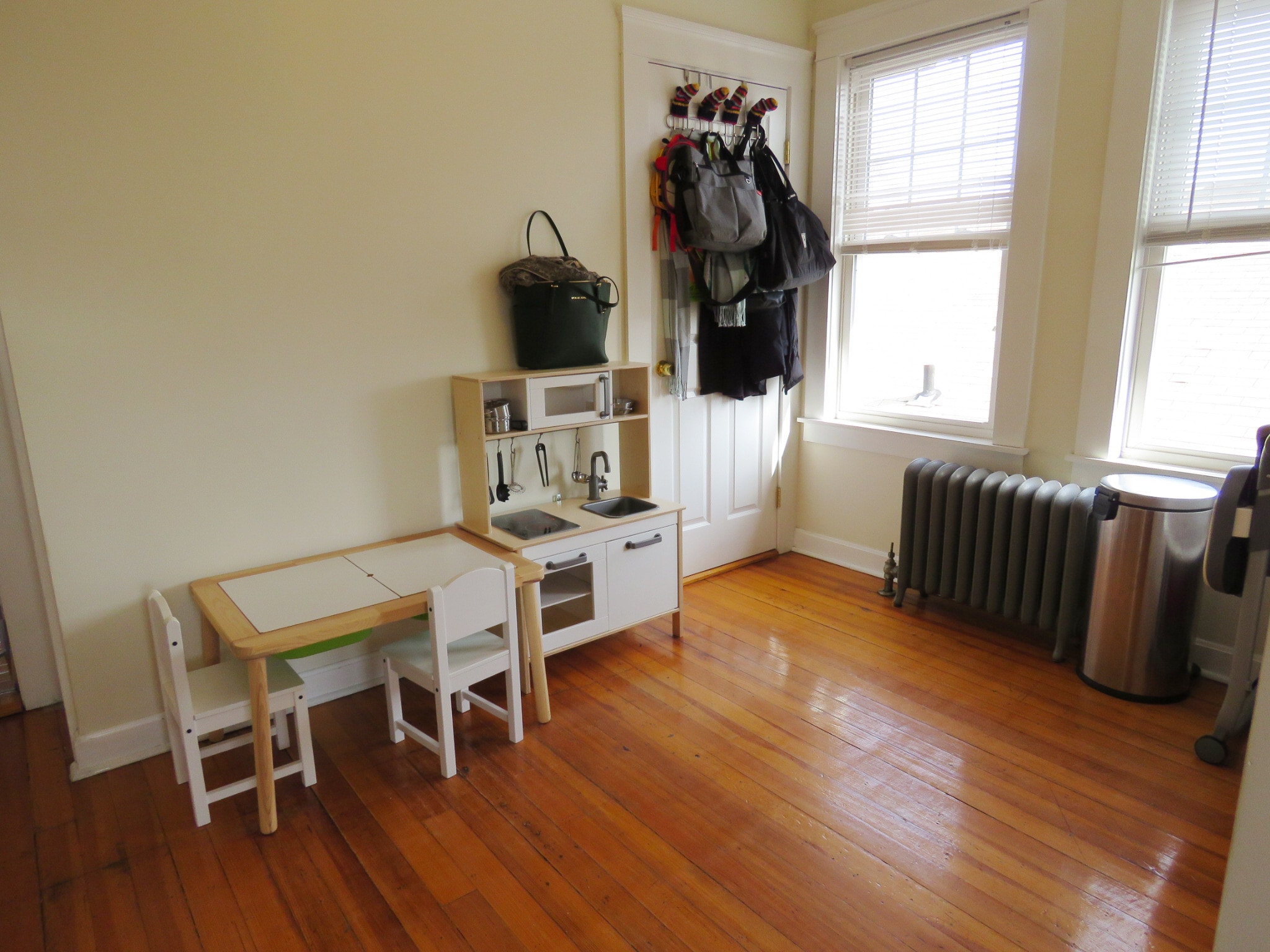 Eat-in Kitchen - 105 11th St