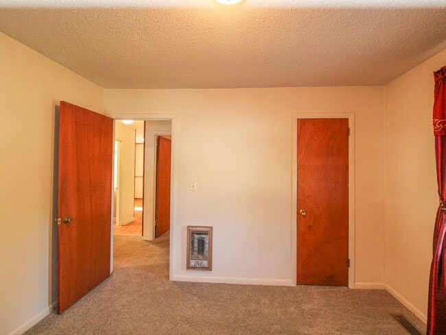 Building Photo - FREE MONTH RENT! Ardmore School District!