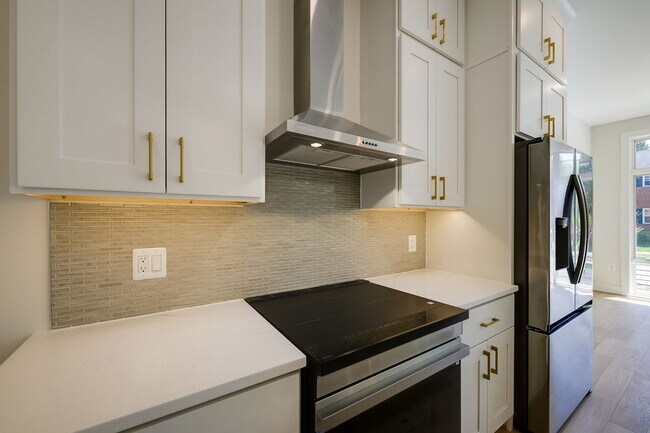 Building Photo - Modern Sophistication in NW/Friendship Heights - BRAND NEW 2BR/2BA w/ Private Parking