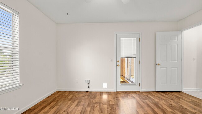 Building Photo - 5625 S Lagoon Dr