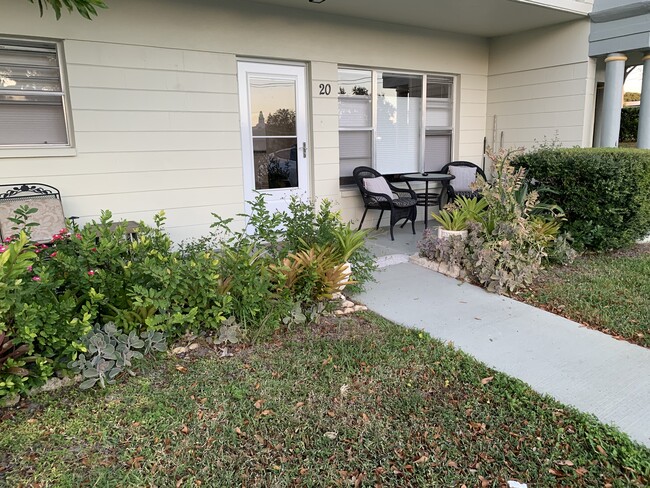 Building Photo - 2292 Costa Rican Dr