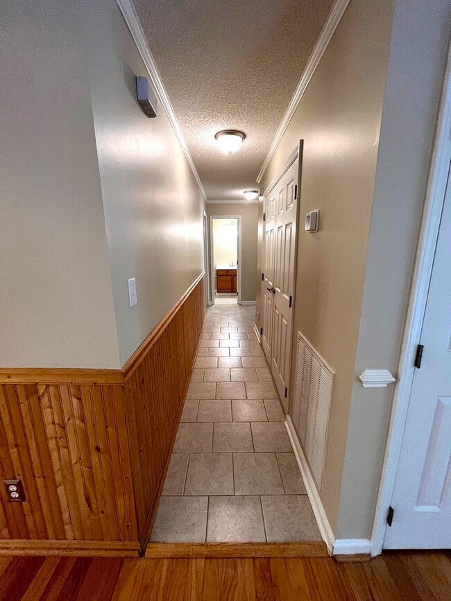 Building Photo - 763 Southwick Ave