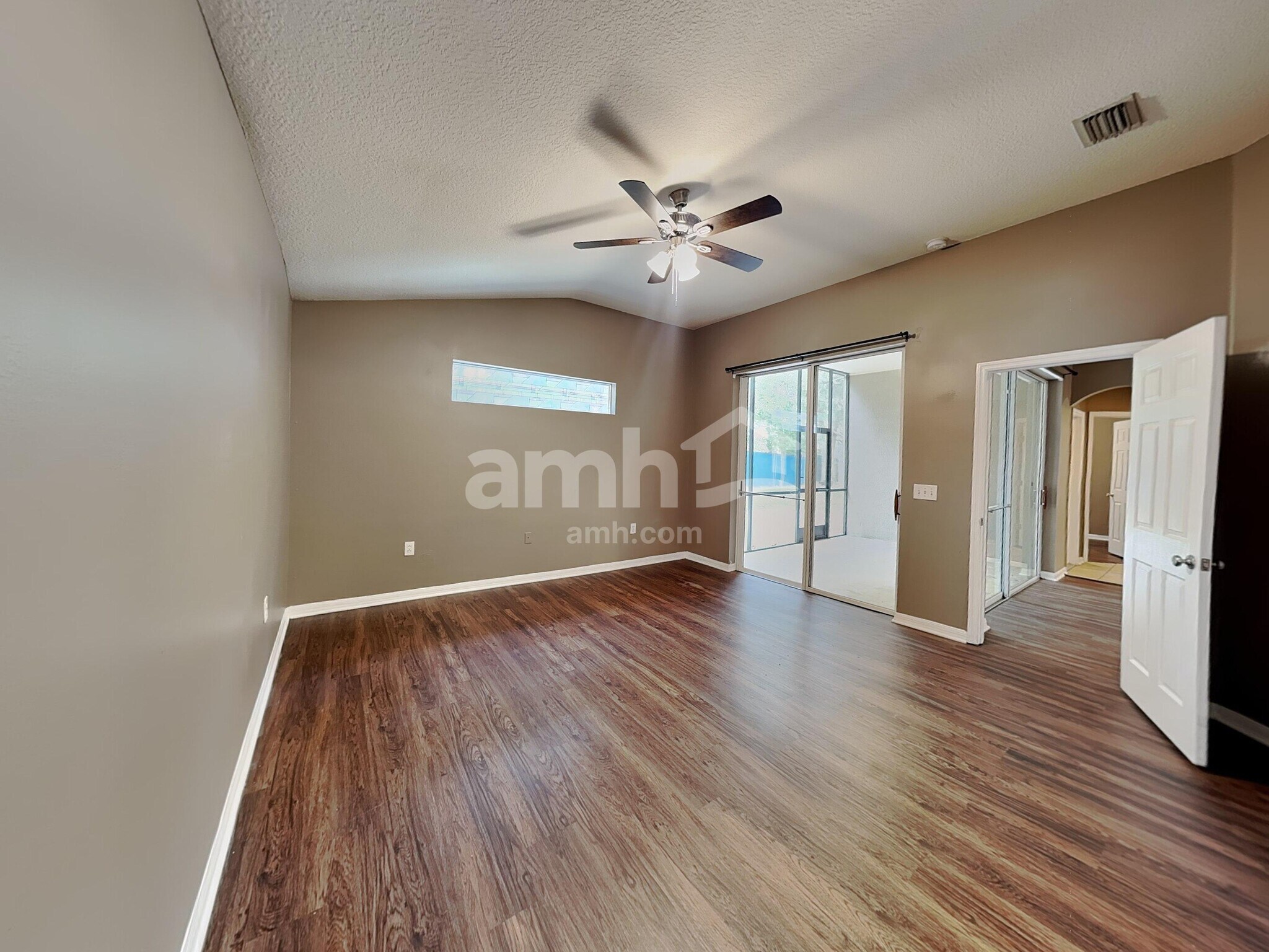 Building Photo - 22611 Roderick Dr