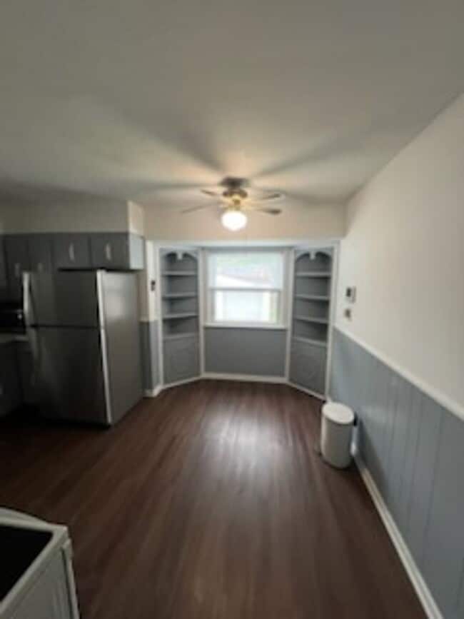 Building Photo - Spacious 3-Bedroom, 2-Bath Bungalow with G...