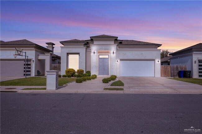 Building Photo - 30 Wisteria Ave