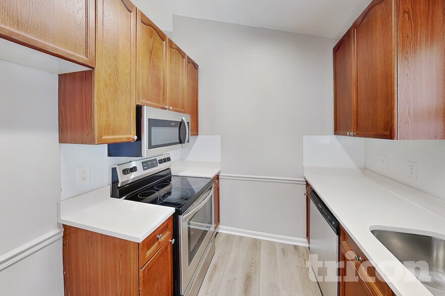 Building Photo - 4310 Windjammer Ct SW
