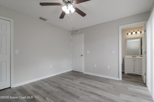 Building Photo - 6145 Banyan St