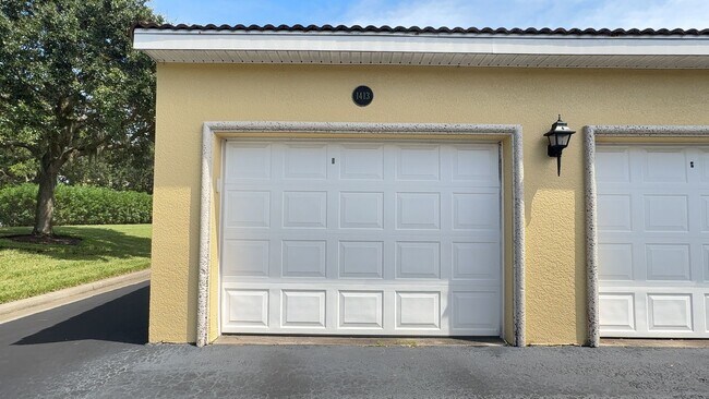 Building Photo - Adorable 2-bedroom, 2-bathroom 1st floor c...