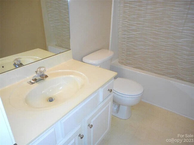 Building Photo - 8419 Chaceview Ct