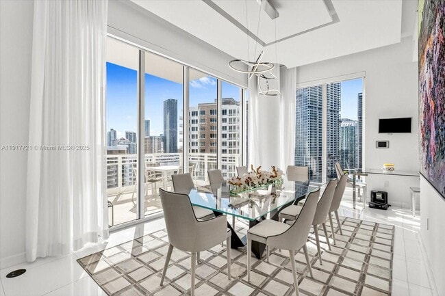 Building Photo - 900 Brickell Key Blvd