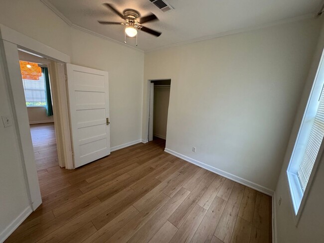 Building Photo - Downtown - Pensacola - 3 bedroom, 2 bathroom