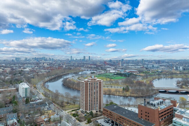 Aerial Context - Ten Ten Memorial Drive