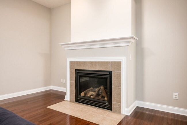 Building Photo - 4184 Hobbs Landing Dr W