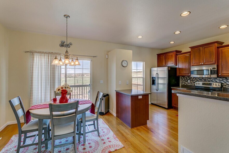 Building Photo - 1033 Burning Bush Pt