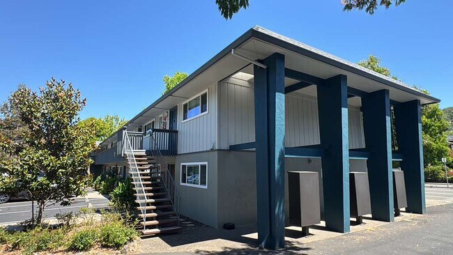 Building Photo - 1002 Ignacio Blvd