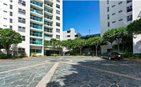Building Photo - Centrally and Conveniently located  1 Bed 1 Bath 1 Parking Makiki