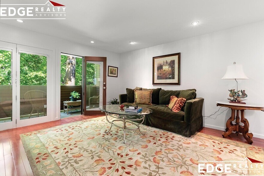 Building Photo - 241 Perkins St