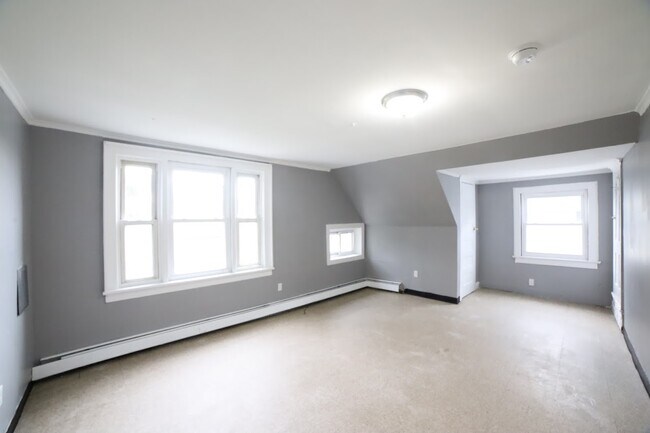 Building Photo - 223 Fairmount Ave