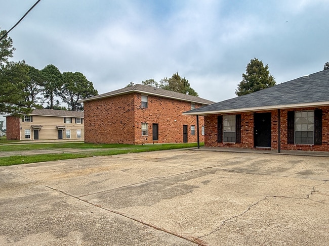 Building Photo - D'Iberville Townhomes