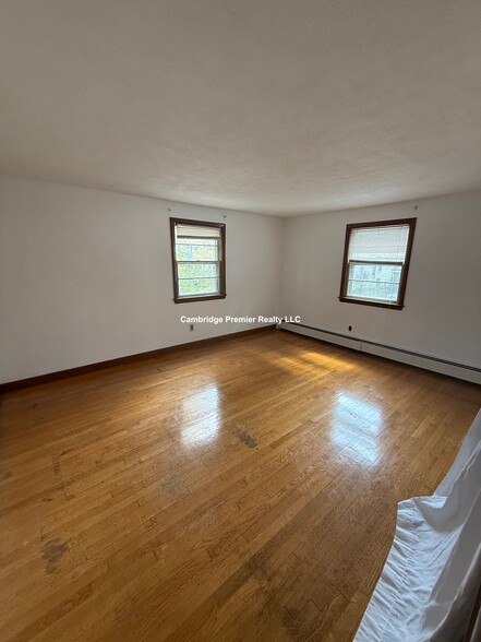 Building Photo - 400 Walden St