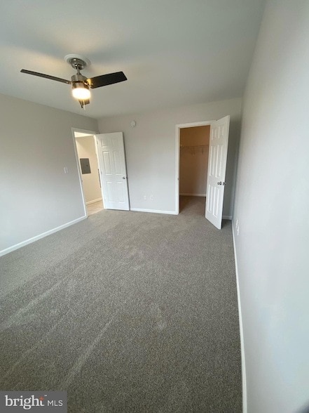Building Photo - 1124 Chesapeake Dr