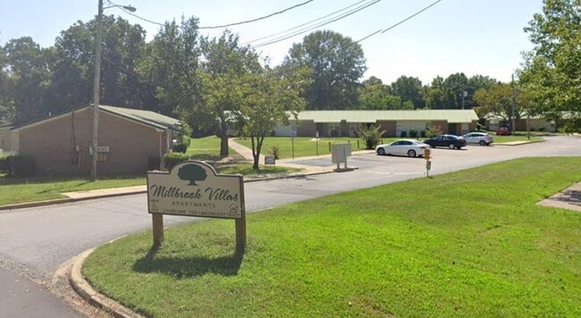 Building Photo - 386 Thornfield Dr