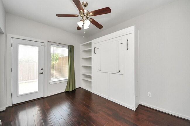 Building Photo - 5319 Avenue J