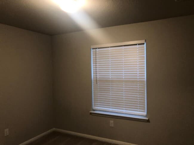 Building Photo - 3504 Blazeby Dr