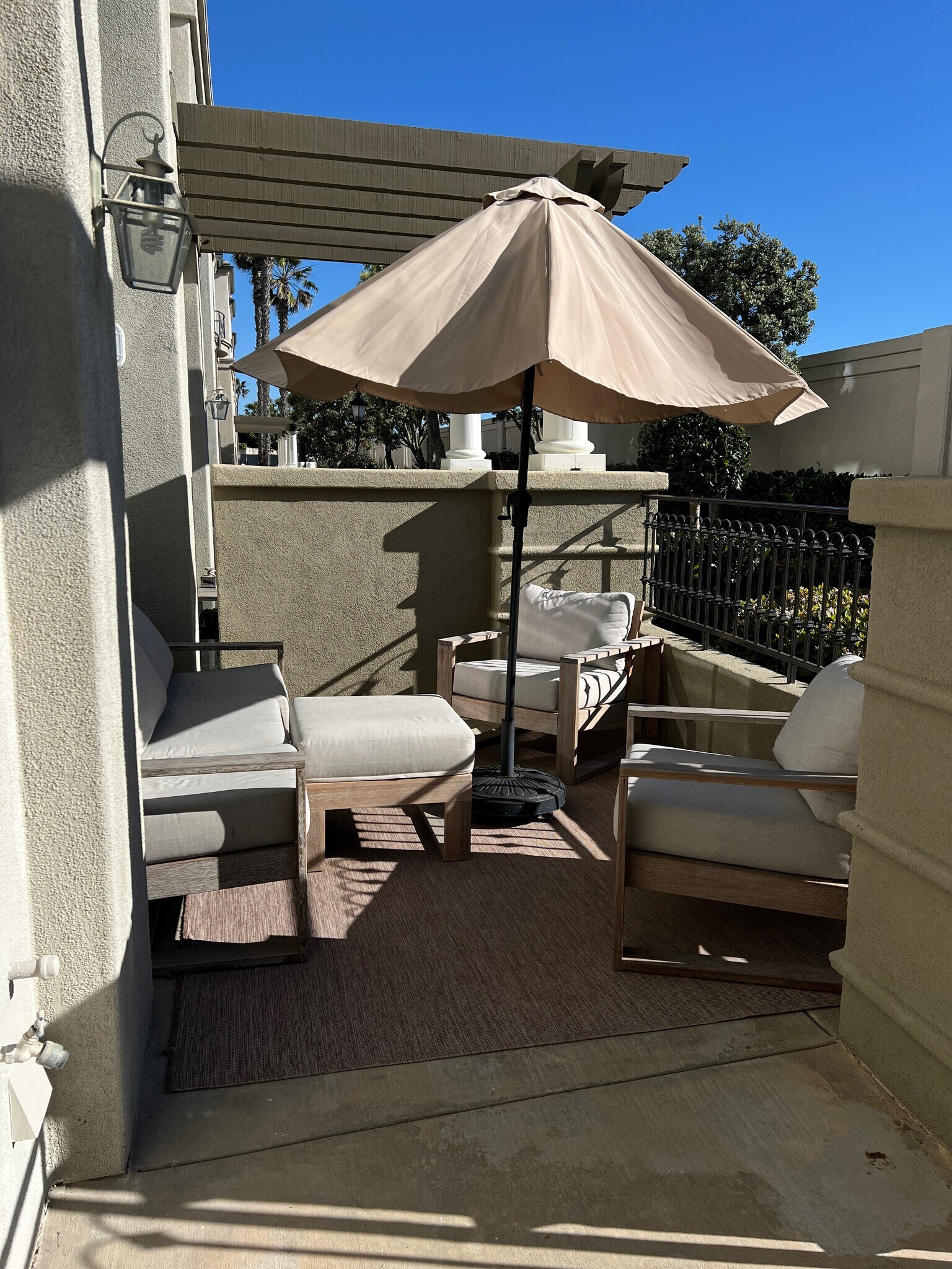 Building Photo - 19457 Surfset Dr