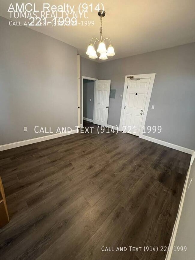 Building Photo - 109 Linden St