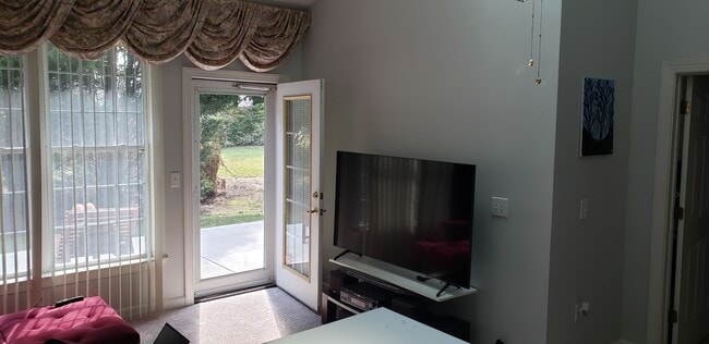 Building Photo - 404 Sawgrass Hill Ct