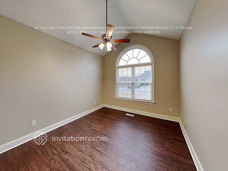 Building Photo - 239 Celestial Dr