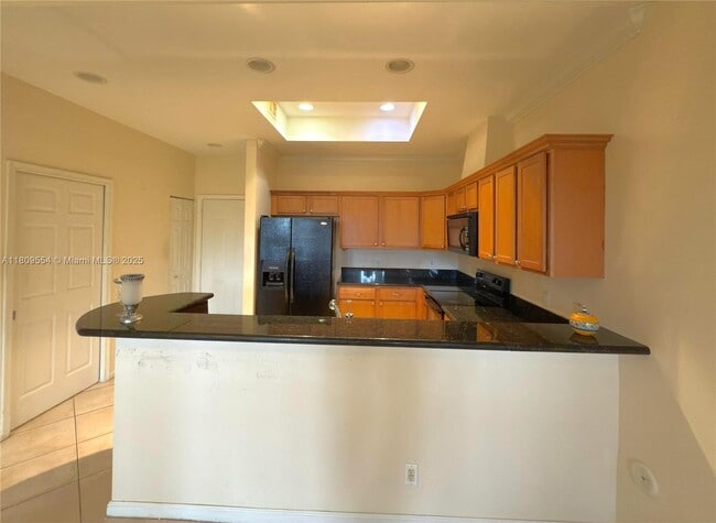 Building Photo - 531 SW 18th Ave