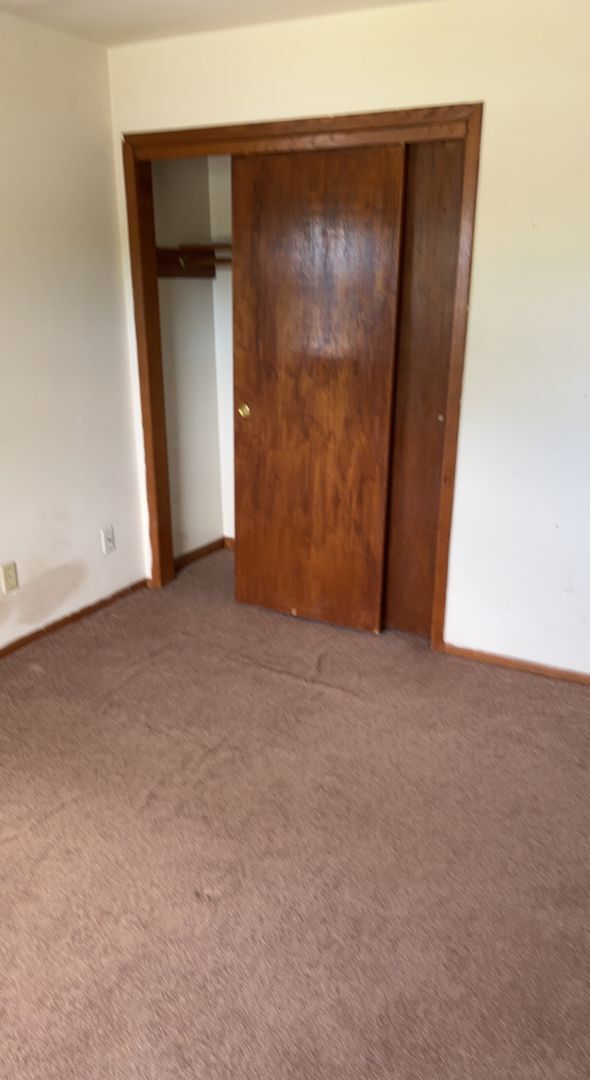 Building Photo - 242