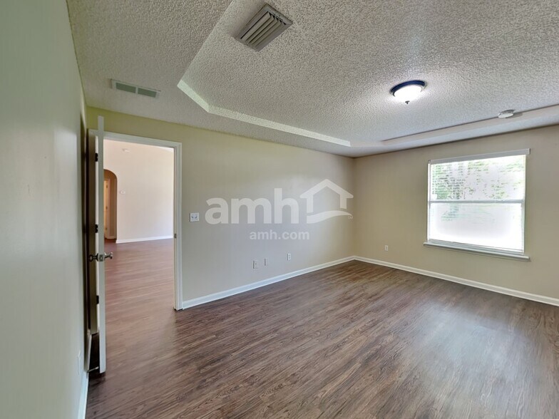 Building Photo - 2800 Bailey Way