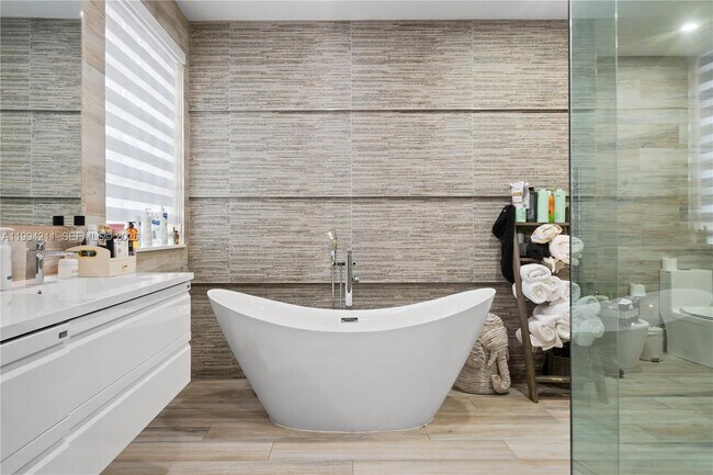 Building Photo - 3634 SW 156th Ct