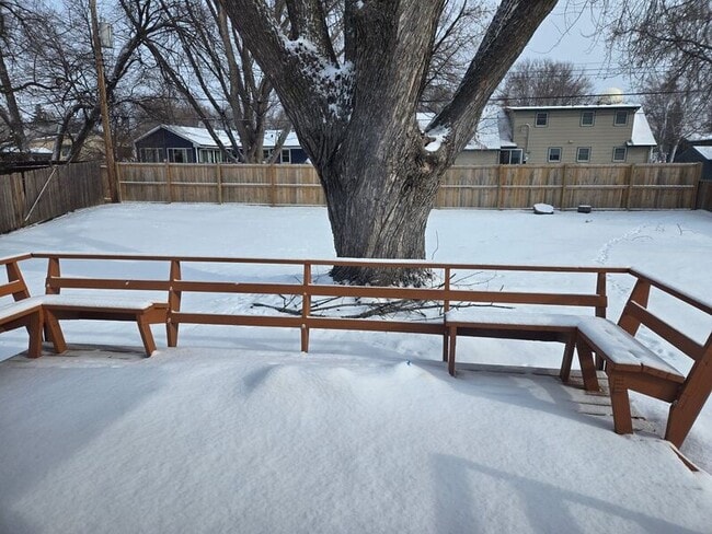 Building Photo - 4656 Ensign Ave N