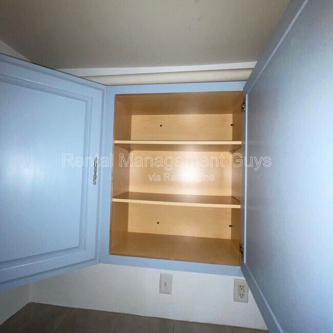 Building Photo - 2021 3rd Ave S